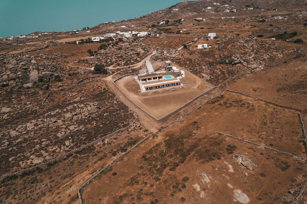 ANEMELA MYKONOS VILLAS & SUITES 45/50