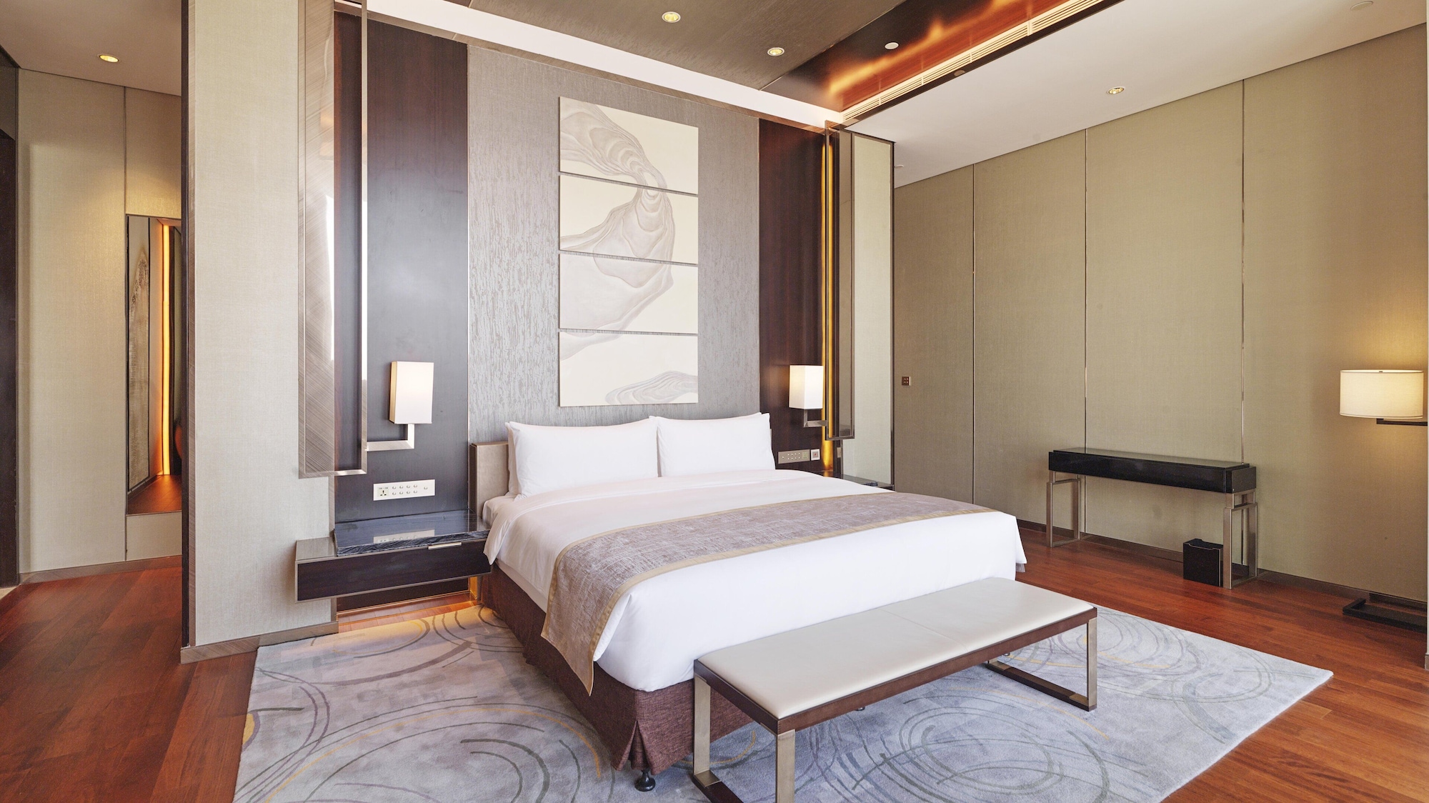 Pearl, Junior Suite, King Bed, River View