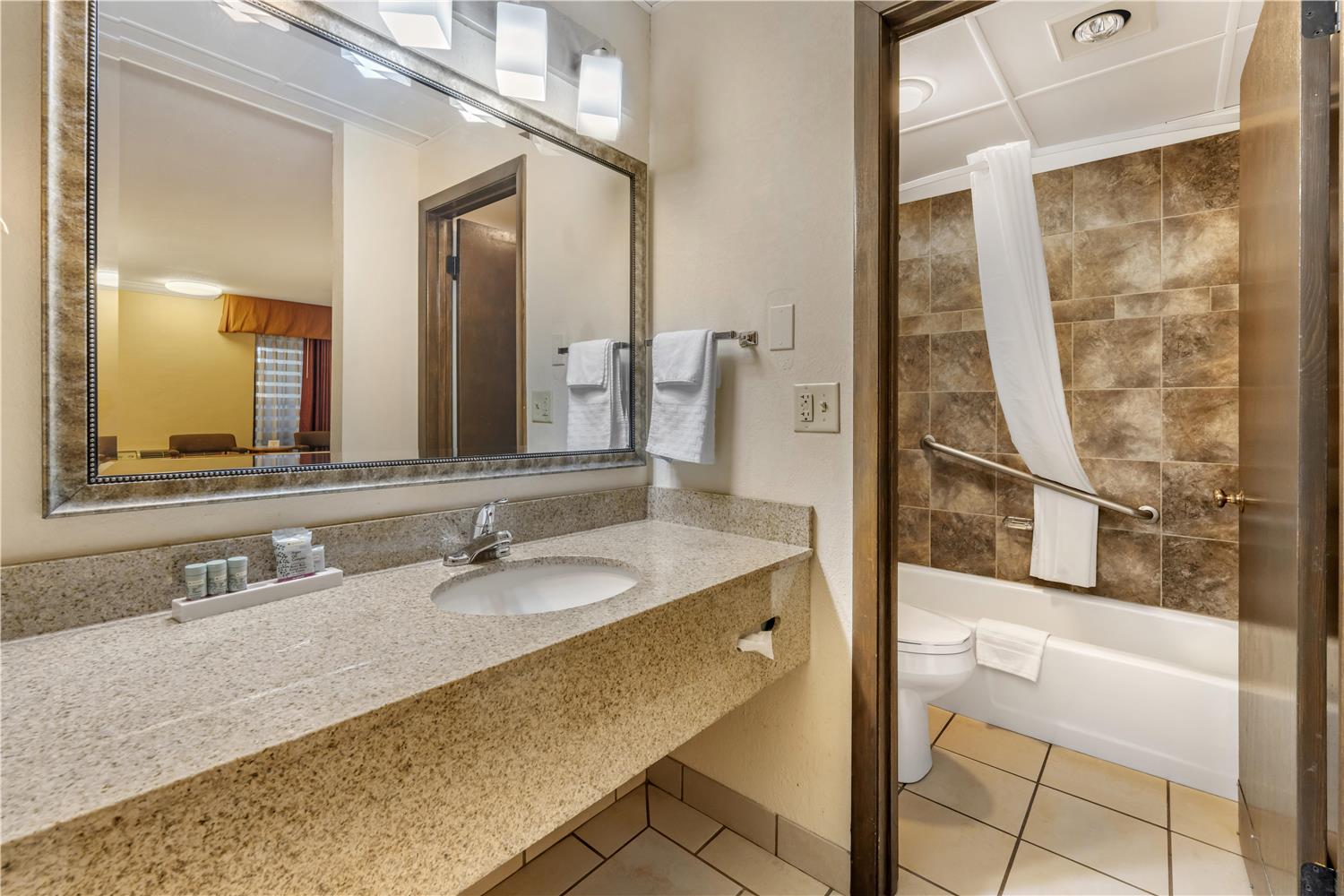Best Western Angus Inn 23/23