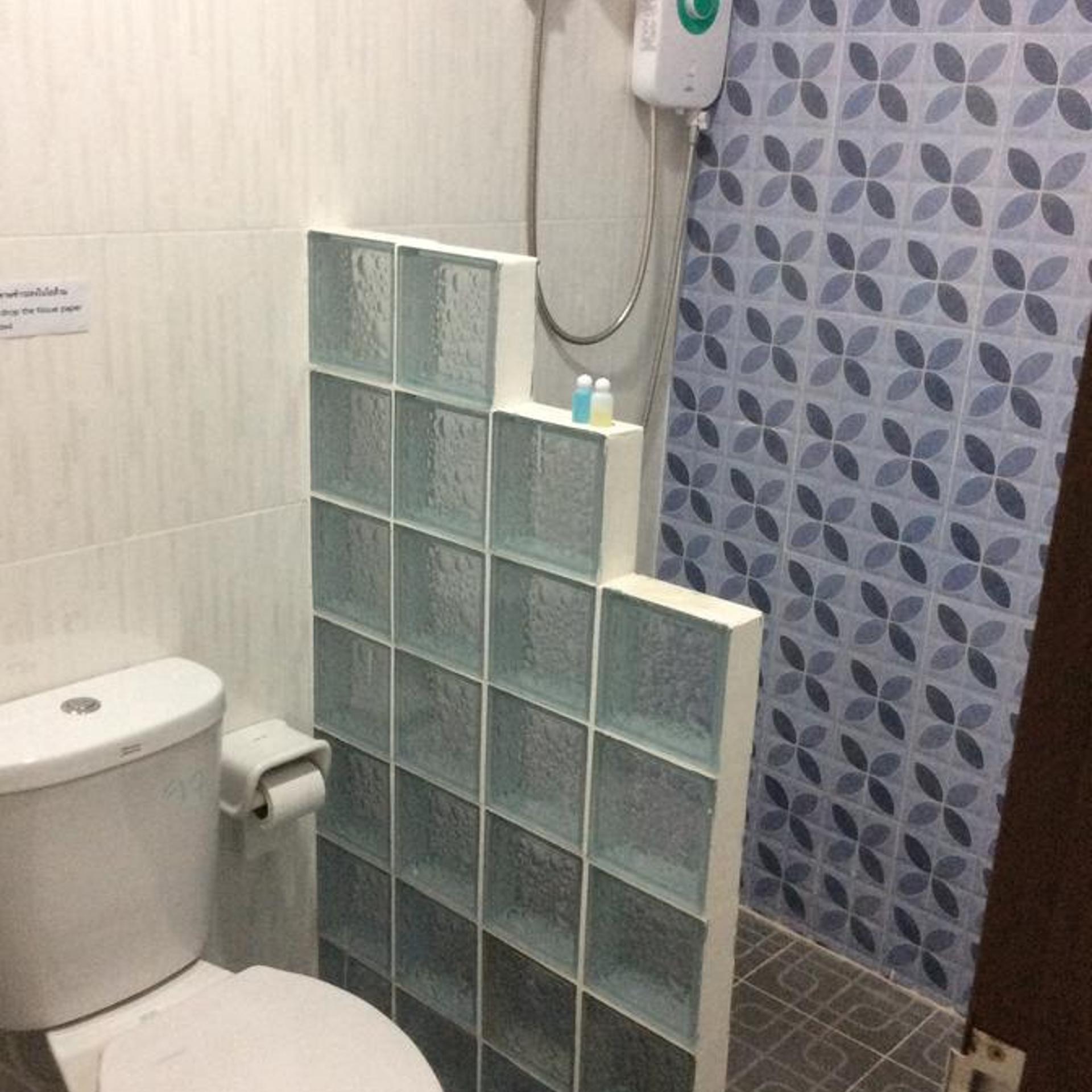 Sorn Waree Apartment 67/69
