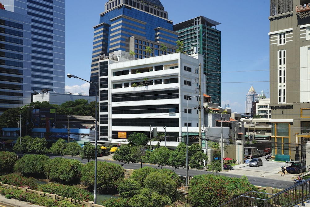 Serena Sathorn Suites 31/44