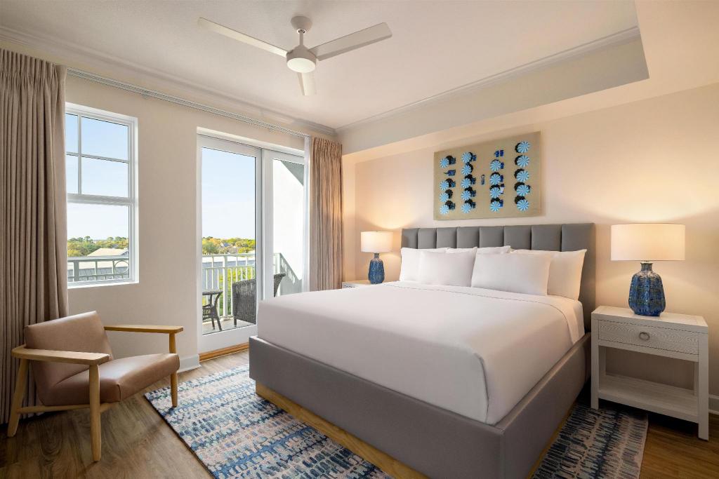 2 Bedrooms, Classic, Family, Residence, 1 King and 2 Queen Beds, Ocean View