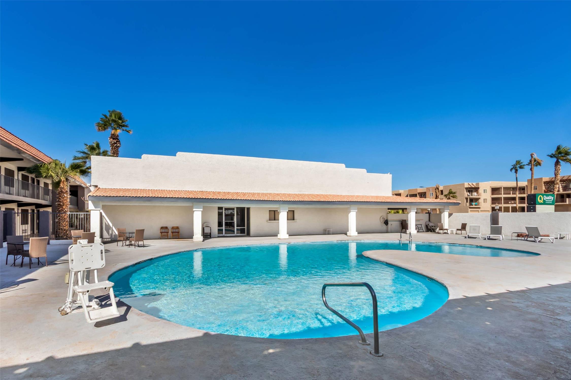 Quality Inn Suites Lake Havasu City 51/55