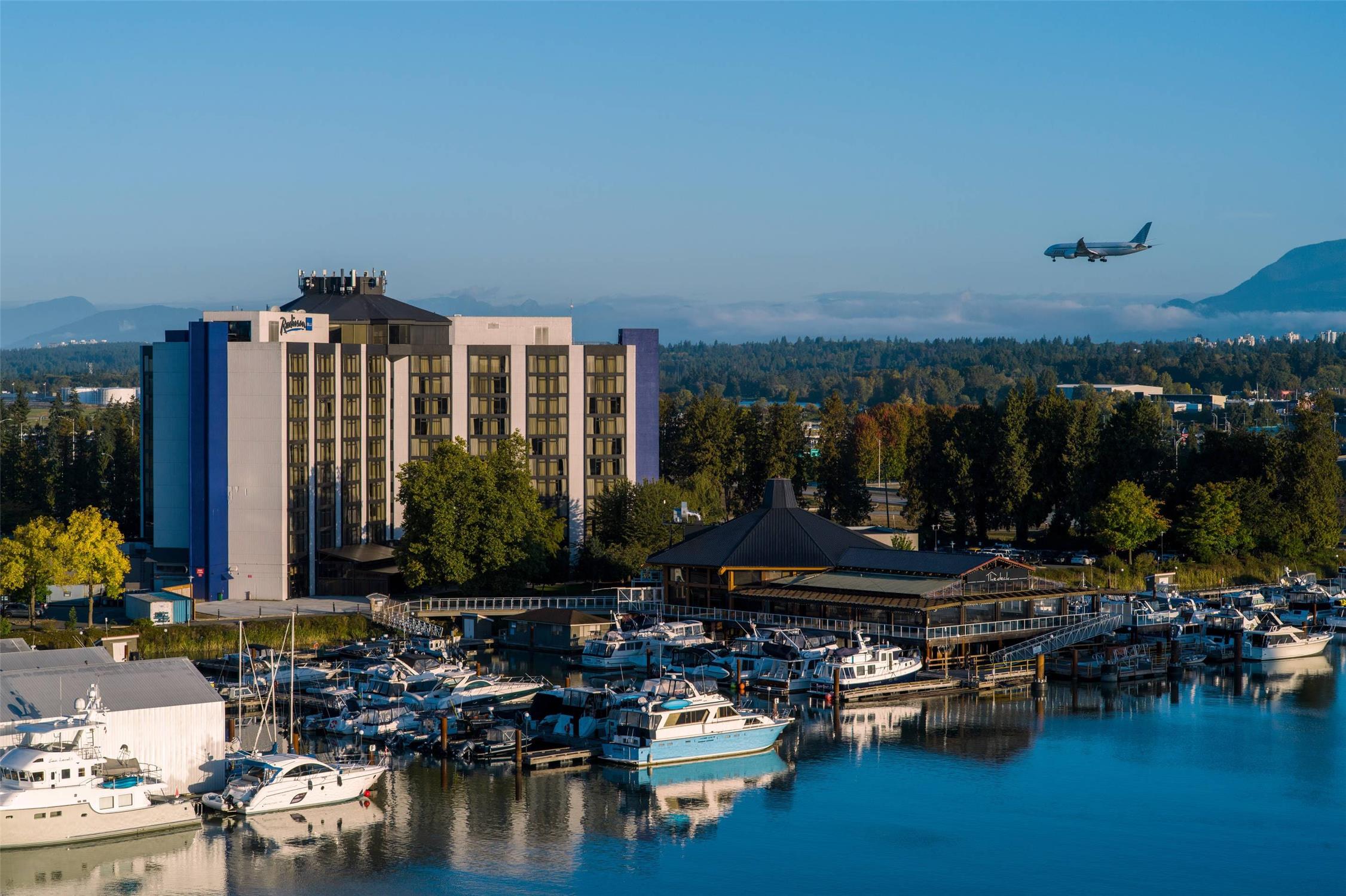 Radisson Blu Vancouver Airport Hotel & Marina 42/45