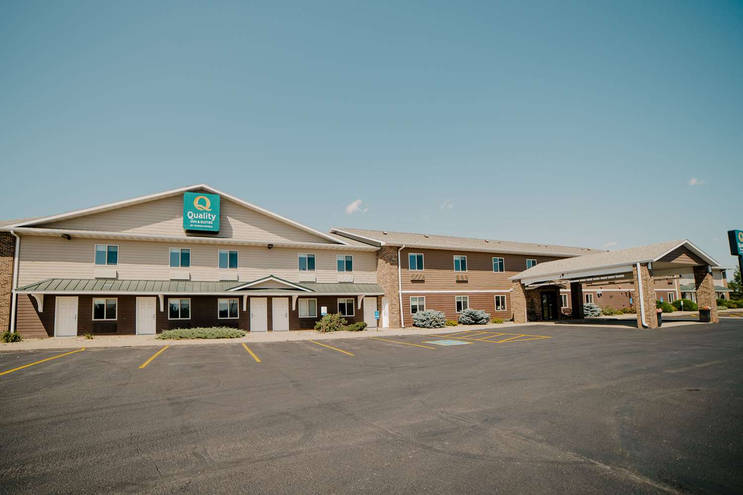 Quality Inn Suites Watertown 2/23