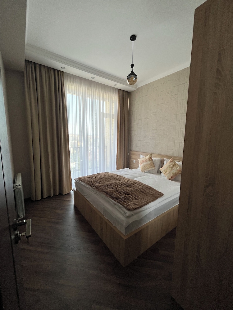 2 BEDROOMS, LUXURY, APARTMENT, MOUNTAIN VIEW
