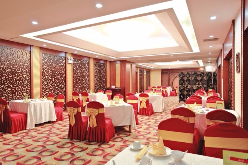 Tianjin Ocean Hotel 48/58