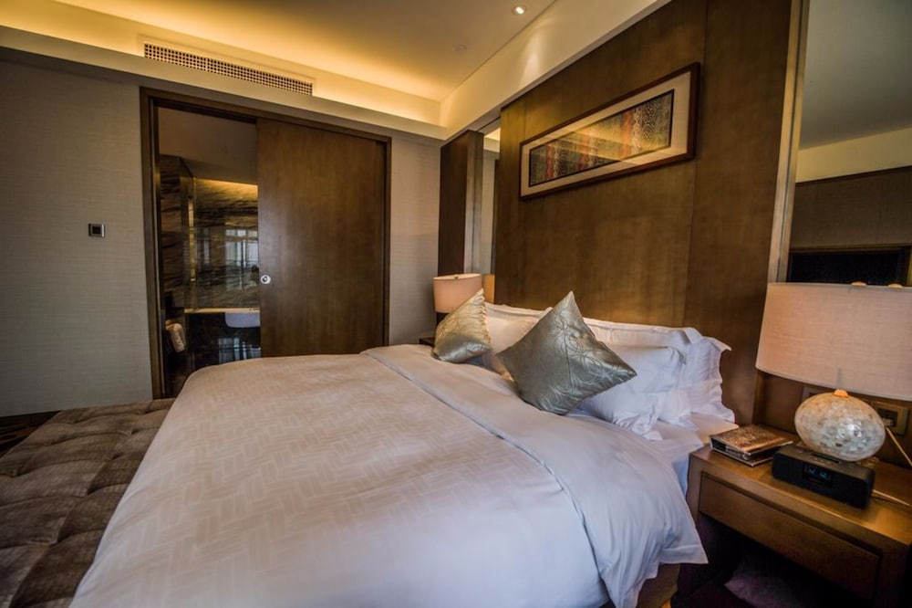 Maya Gleetour Hotel Wuhan OCT 11/50