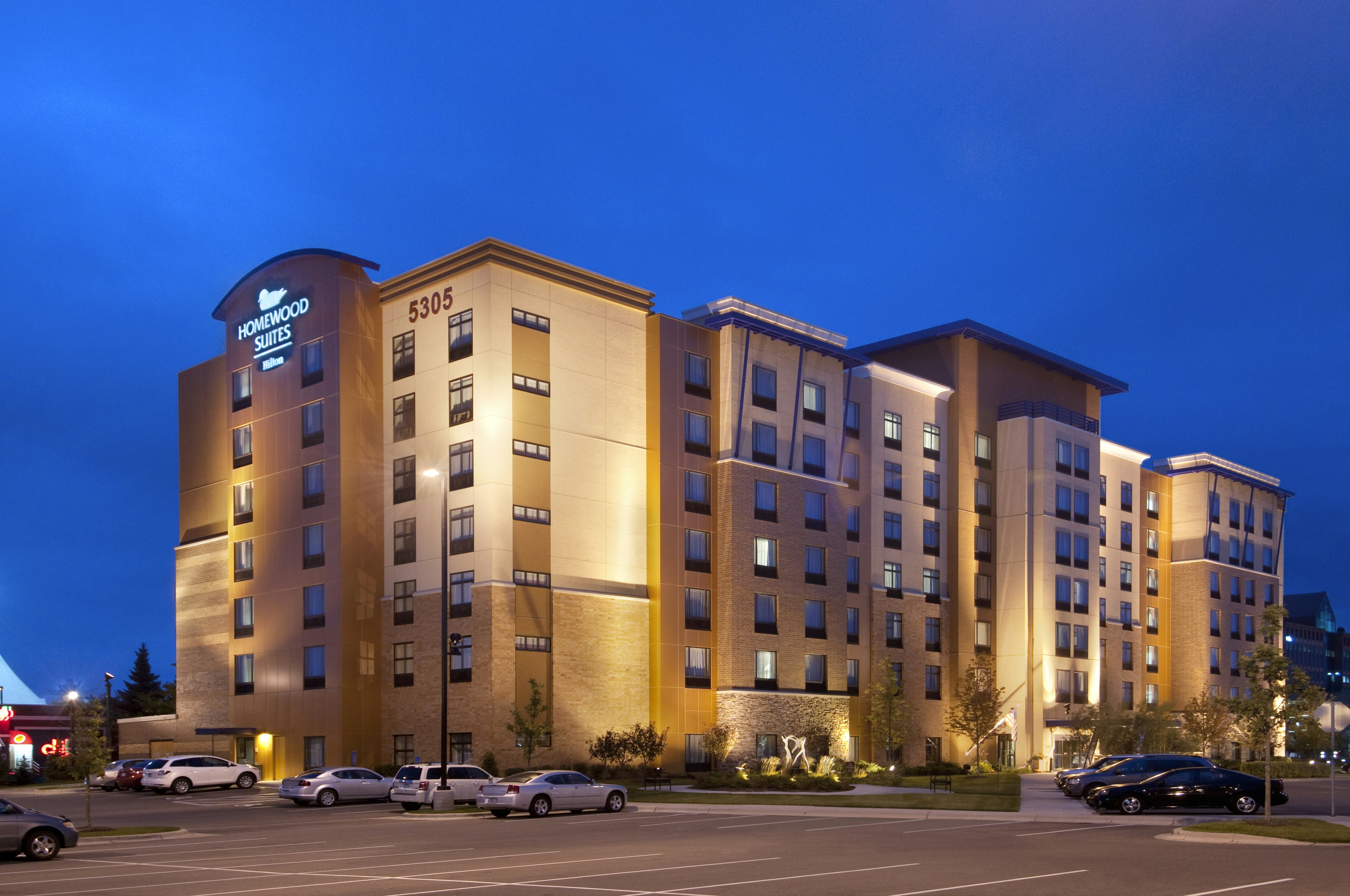 HOMEWOOD SUITE MINNEAPOLIS-ST. LOUIS PARK 4/32