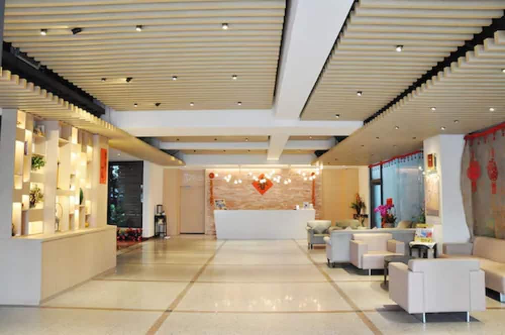 Liga Hotel 10/61