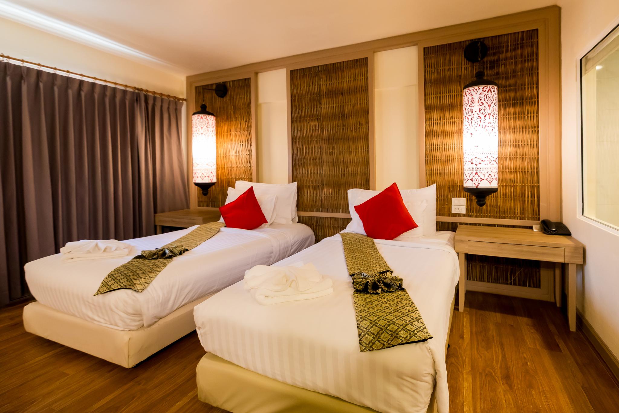 Boutique, Twin Beds