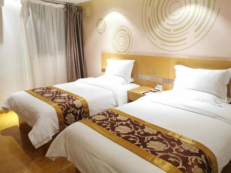 GreenTree Xining Chengzhong Area Dongguan Street Street Hotel 15/32