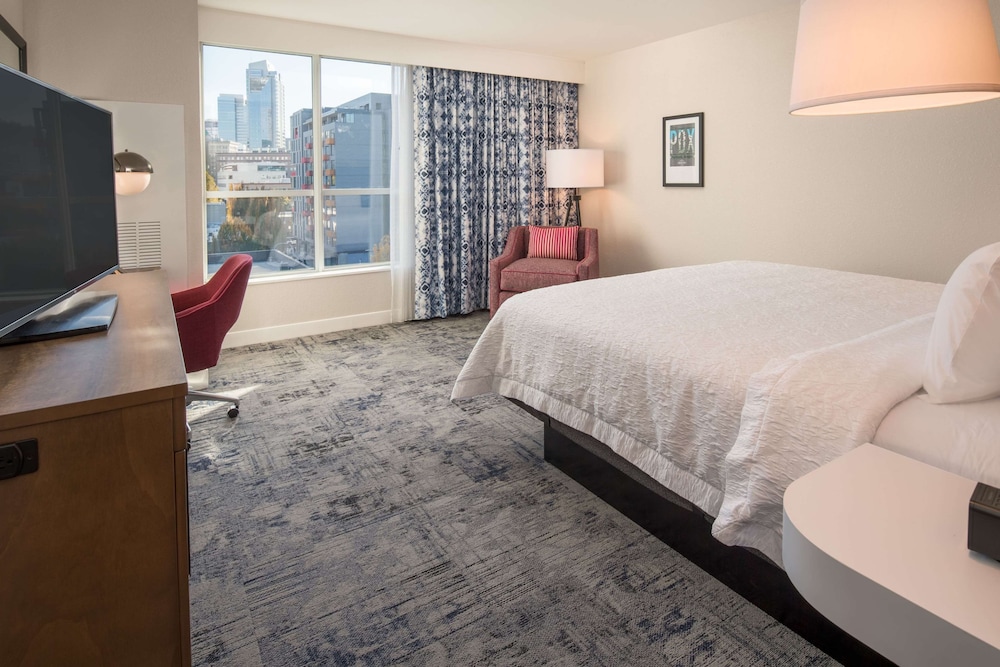 Hampton Inn and Suites by Hilton Portland-Pearl District 19/48