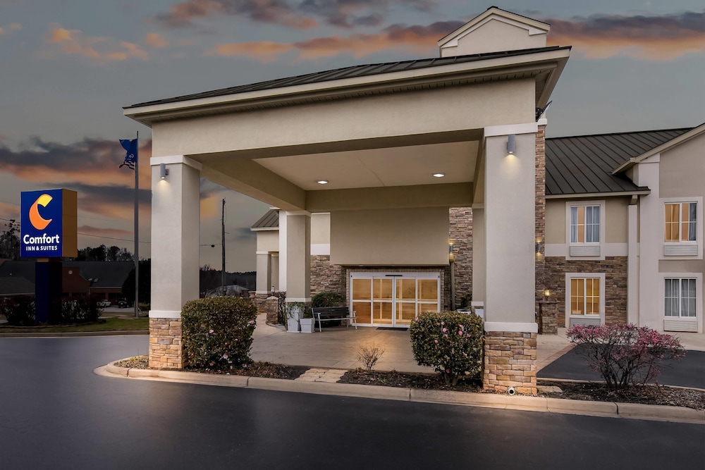Comfort Inn & Suites Greenwood Near University 2/66