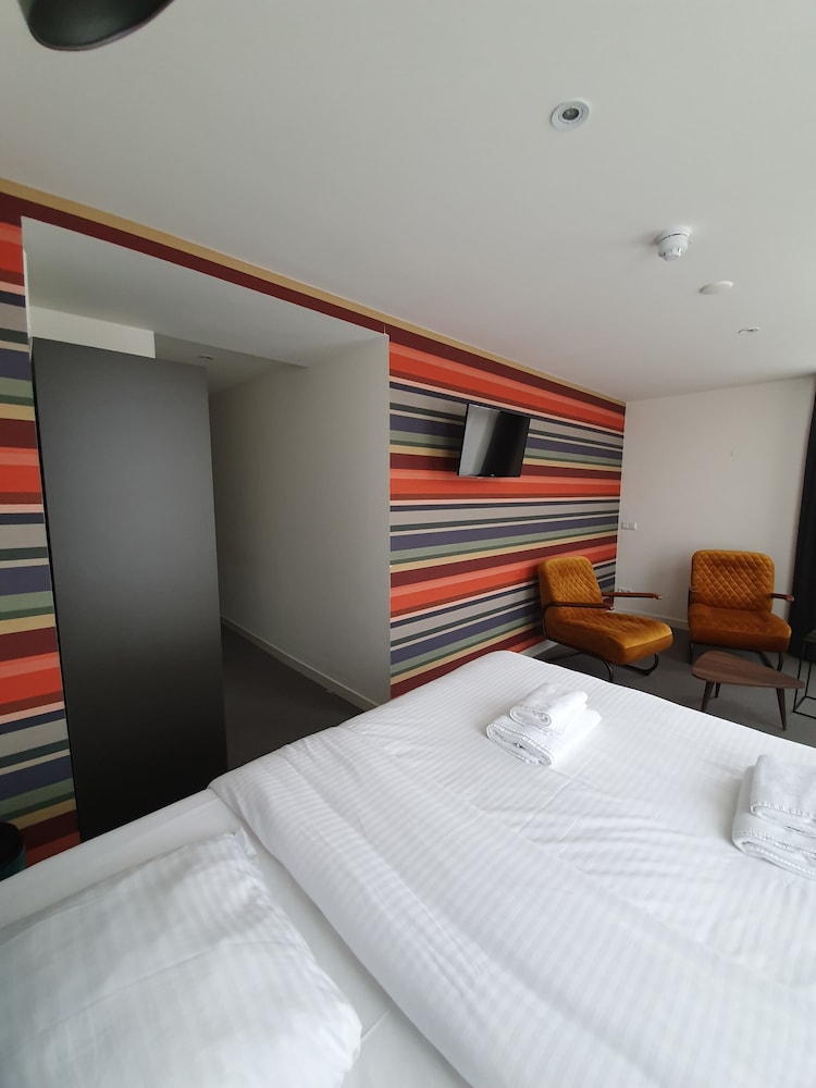 STANDARD, DOUBLE BED