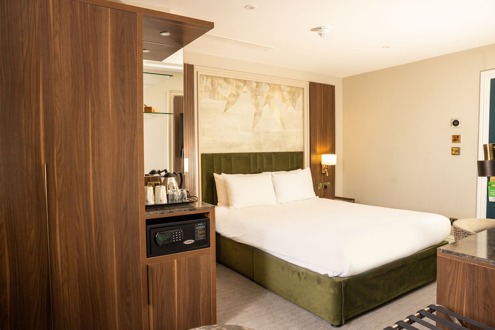 غرفة بسرير مزدوج، Dover Marina Hotel & Spa, Tapestry Collection by Hilton 3/10