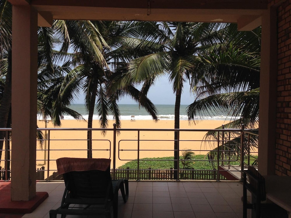 Oasis Beach Resort 25/41