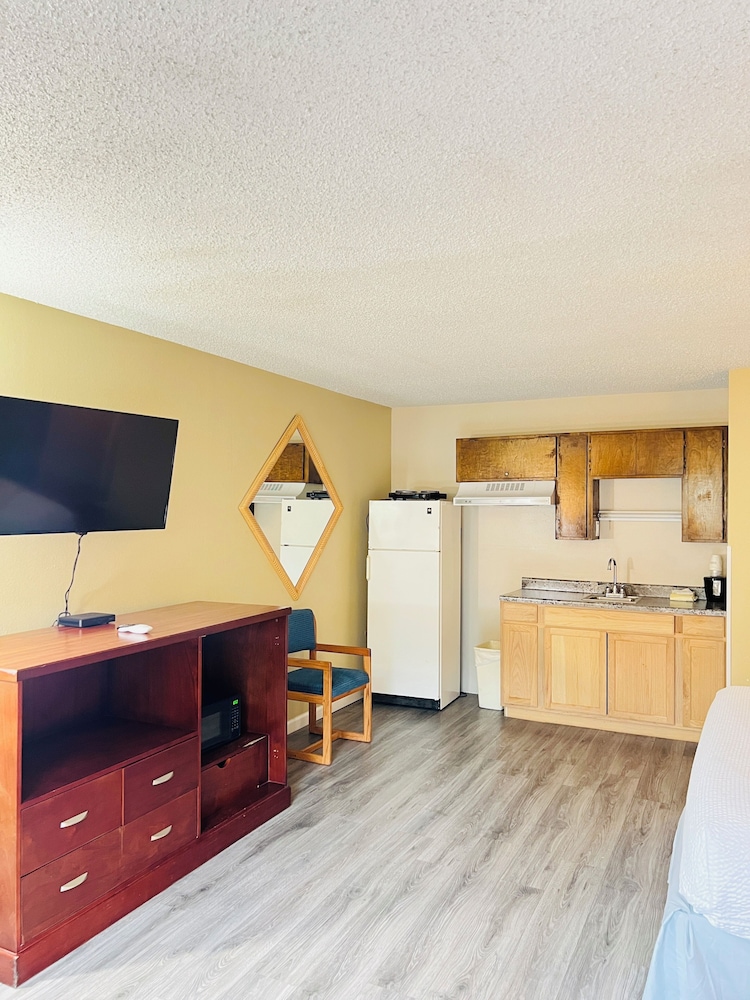 Travelodge by Wyndham Canyonville 25/45