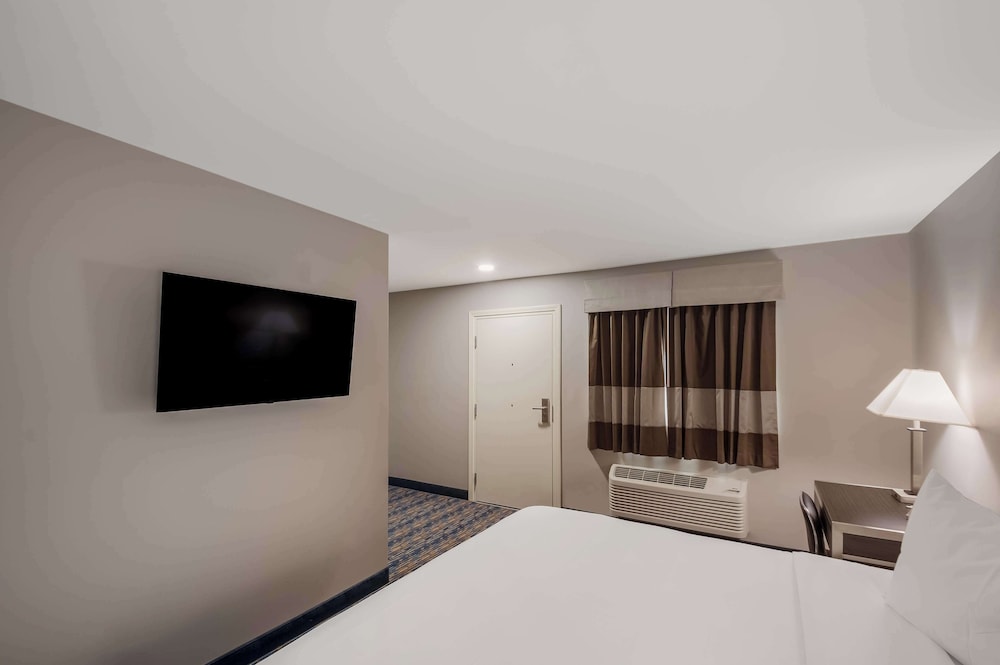 Americas Best Value Inn Farmington 10/30