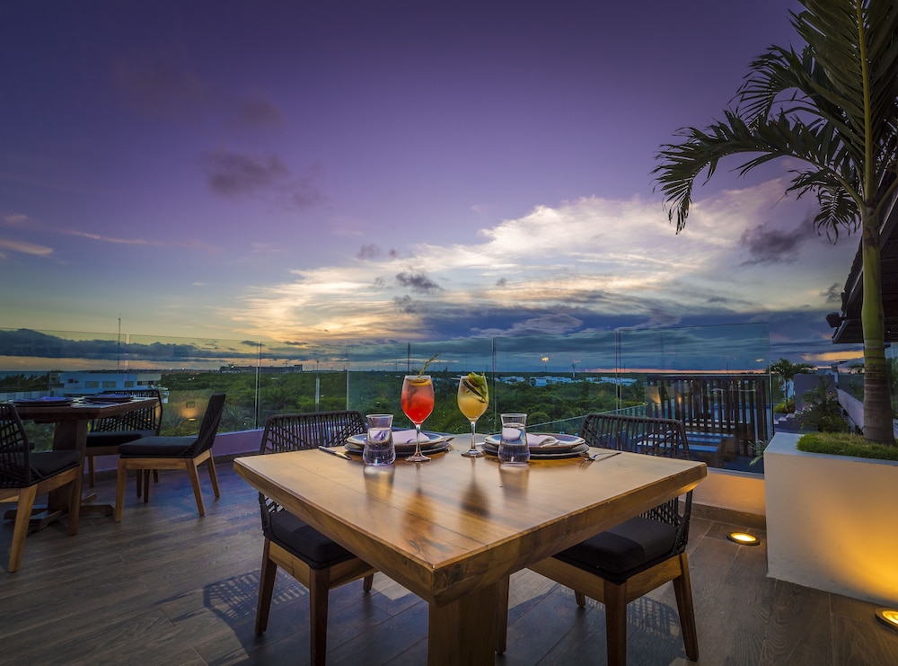 Mvngata Beach Hotel 30/50