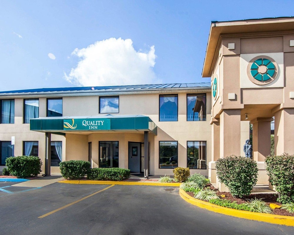 Quality Inn Ashland, KY 4/66