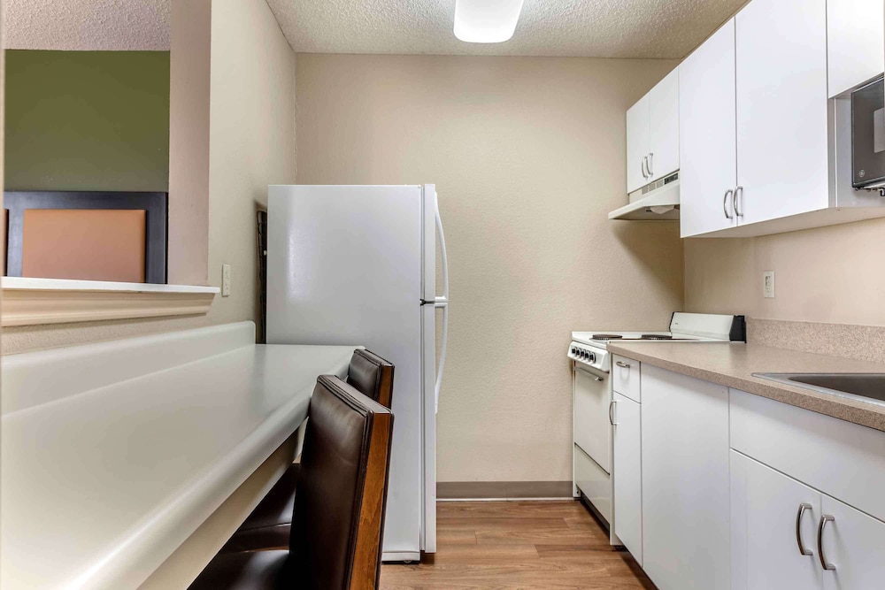 Deluxe, Studio, Queen Bed, Sofa, Extended Stay America - Arlington - Six Flags 8/10