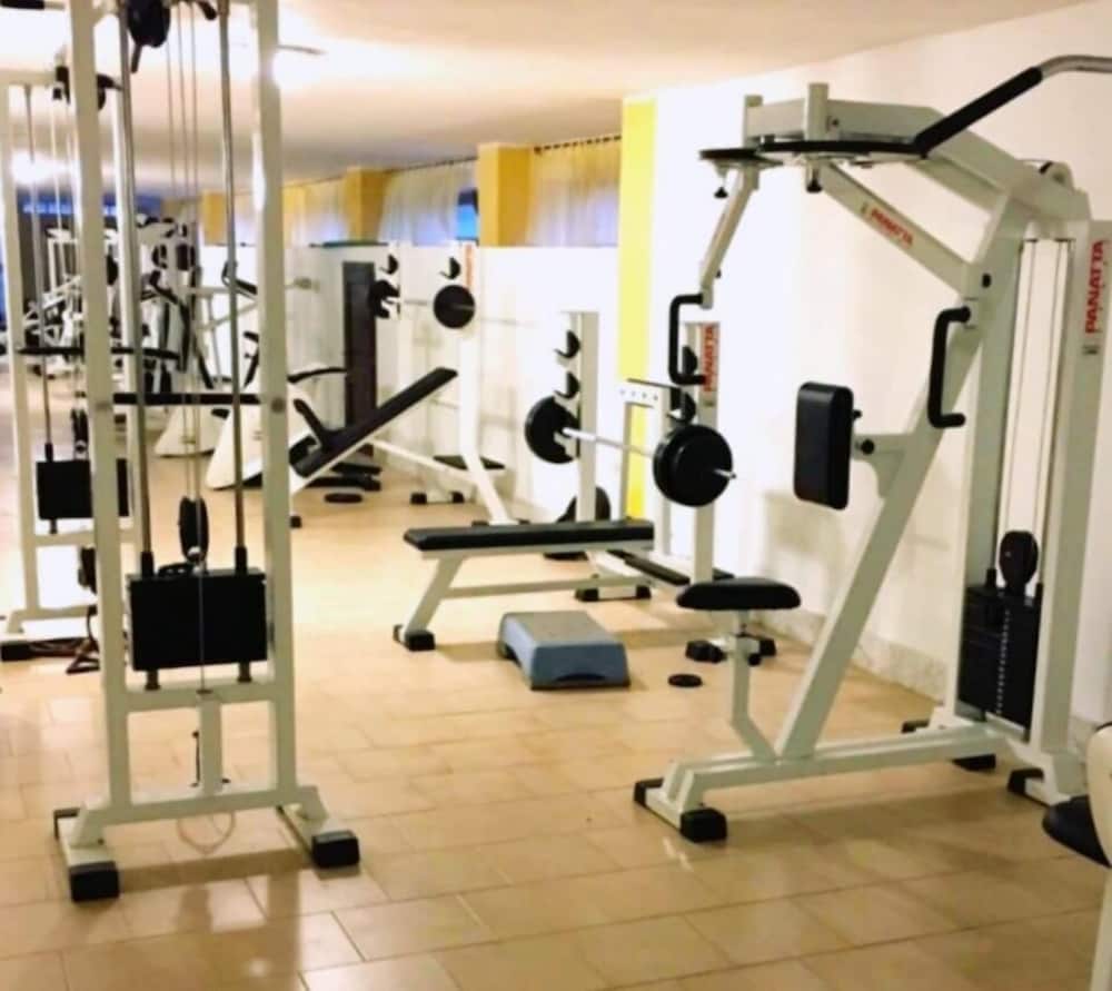 Club Malaspina Hotel and Resort 32/54
