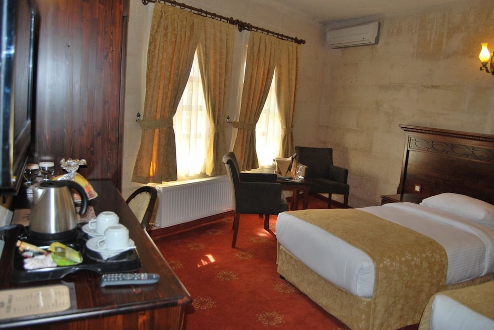 Dilek Kaya Hotel Special Class 30/71
