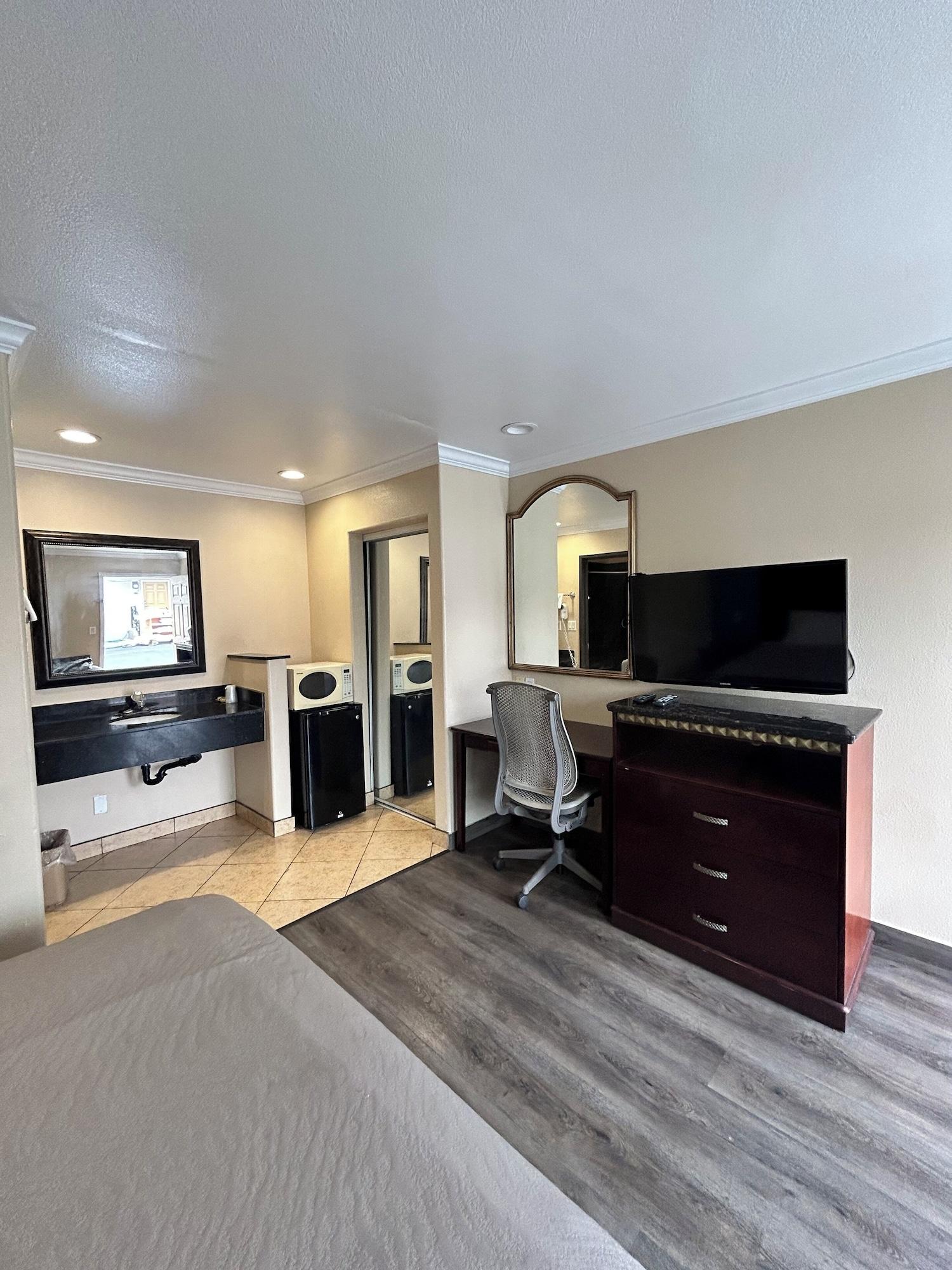 Hyland Motel 3/31