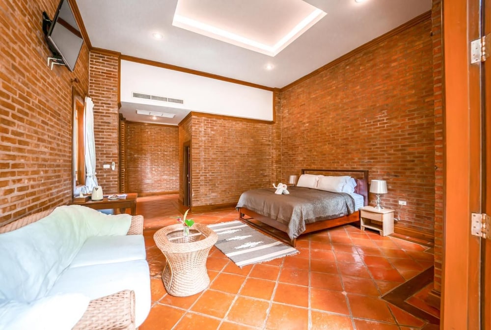 Chayana Resort 25/58