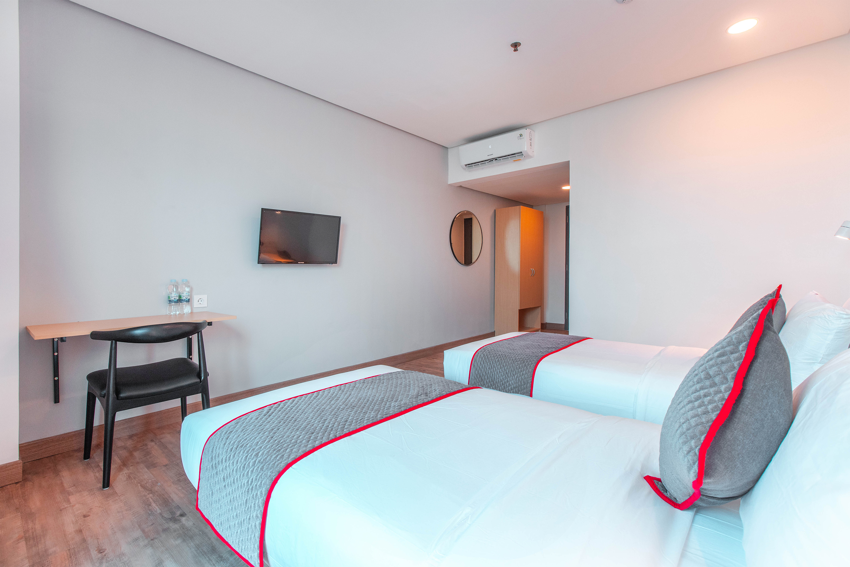 Oyo 1 Townhouse Hotel Salemba 12/23