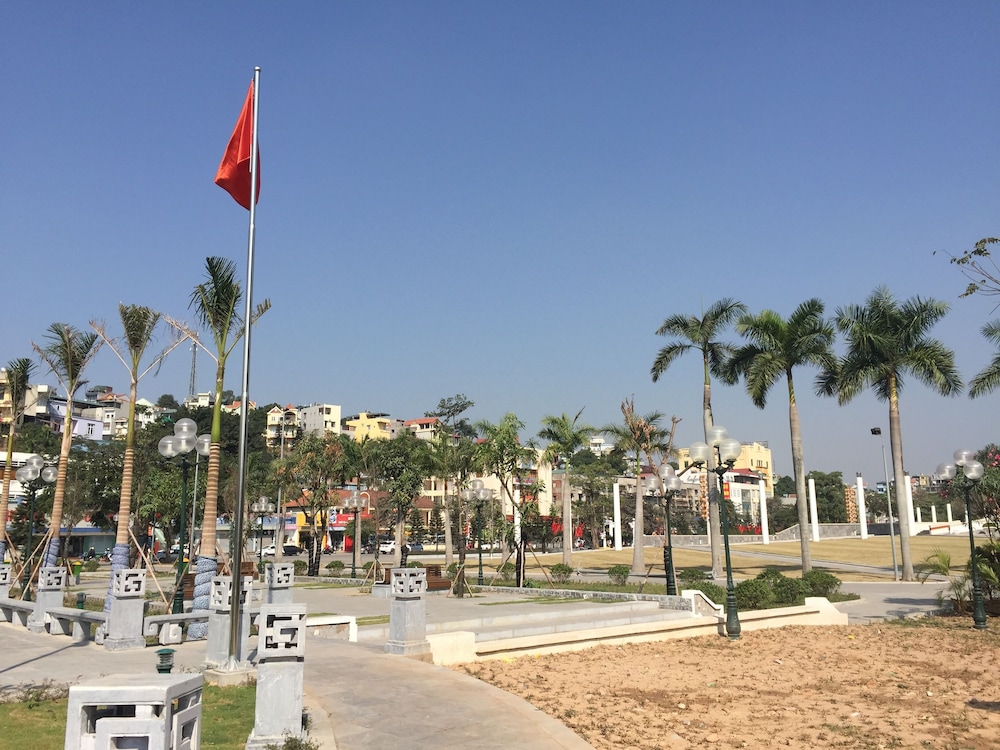Ha Long Park Hotel 3/38