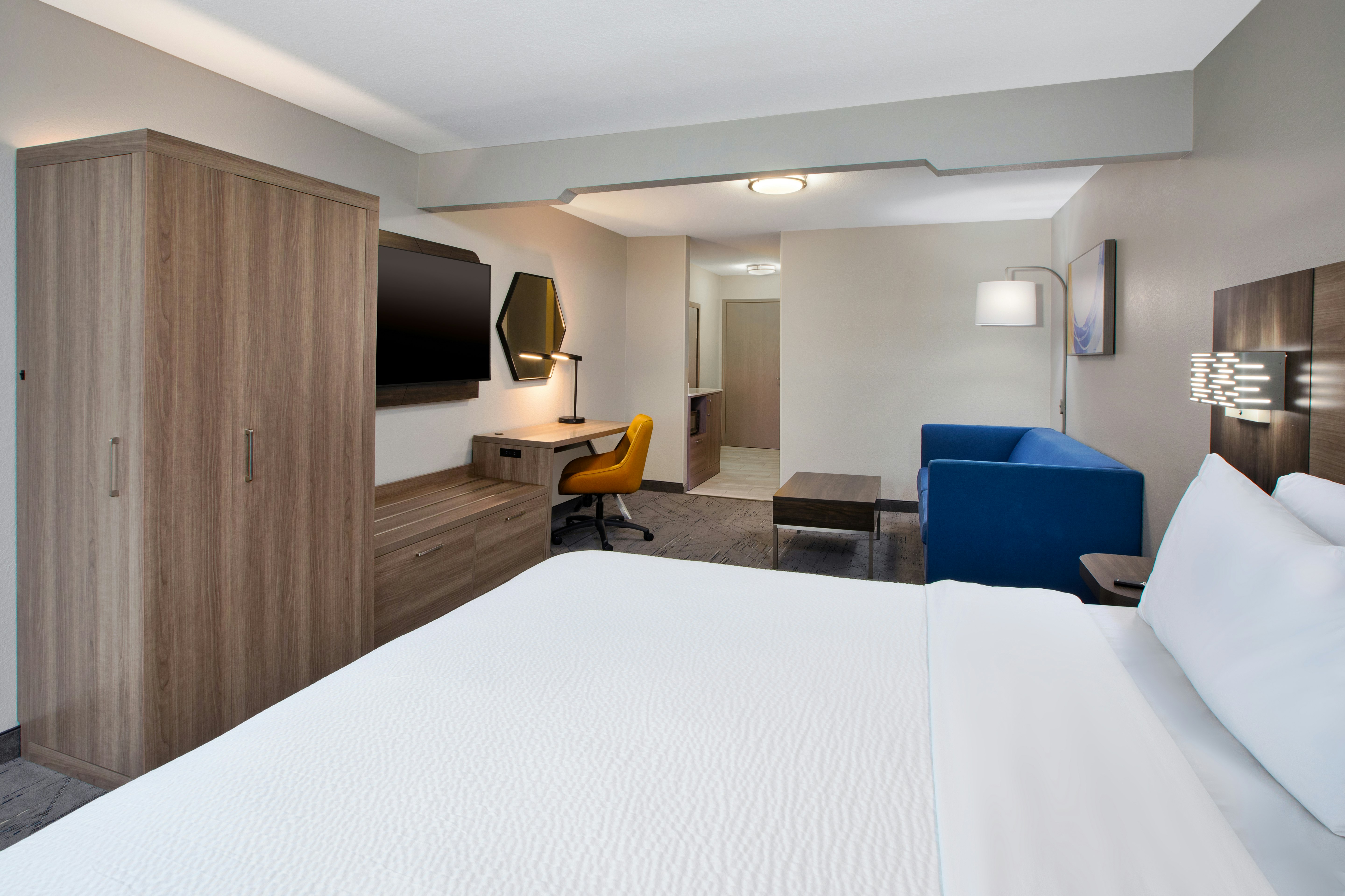 Executive, King Bed, Sofa