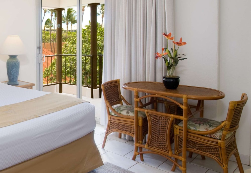غرفة بسرير كوين، Aston Maui Kaanapali Villas 2/3
