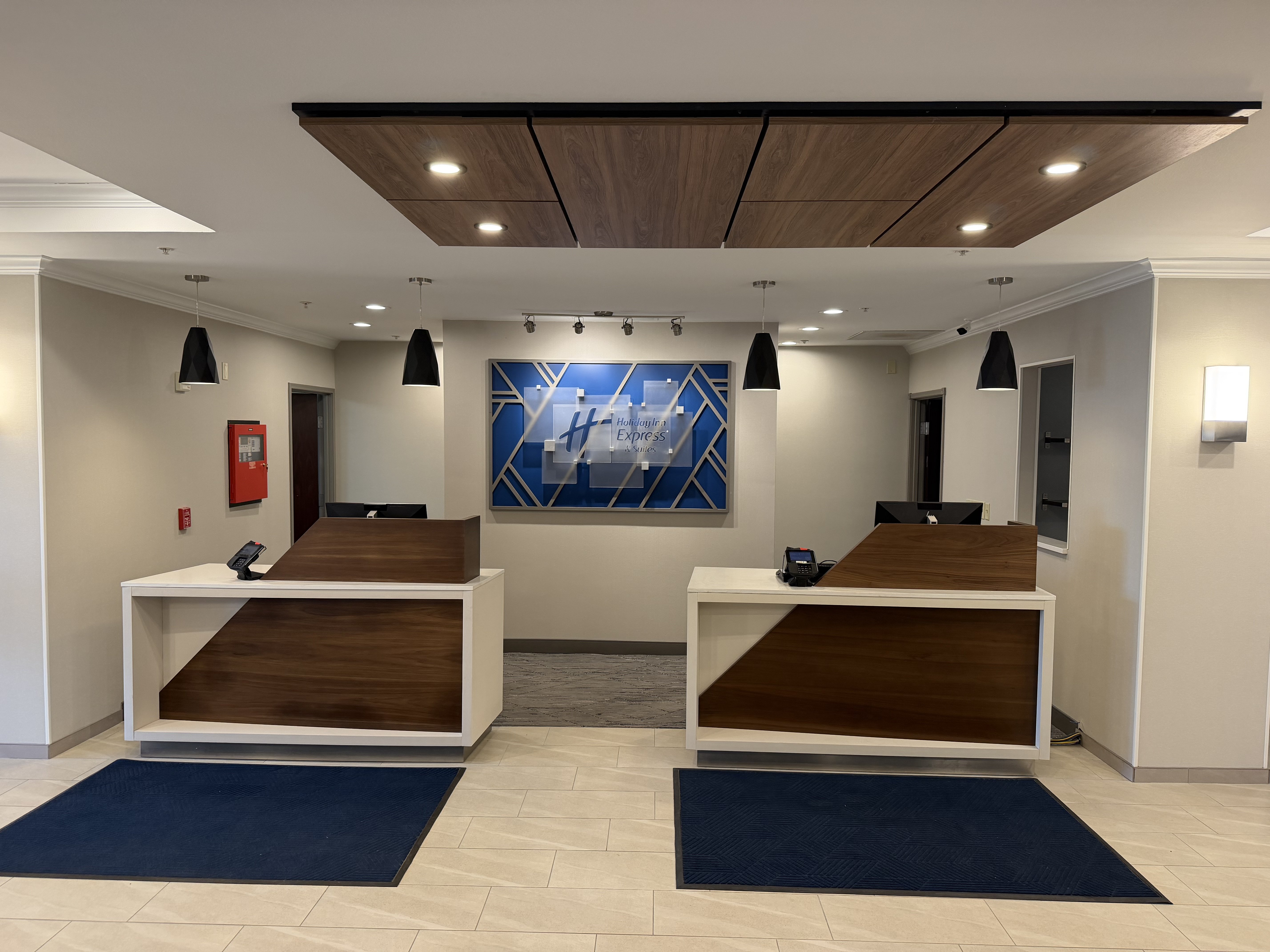 Holiday Inn Express & Suites Syracuse North - Airport Area 6/68