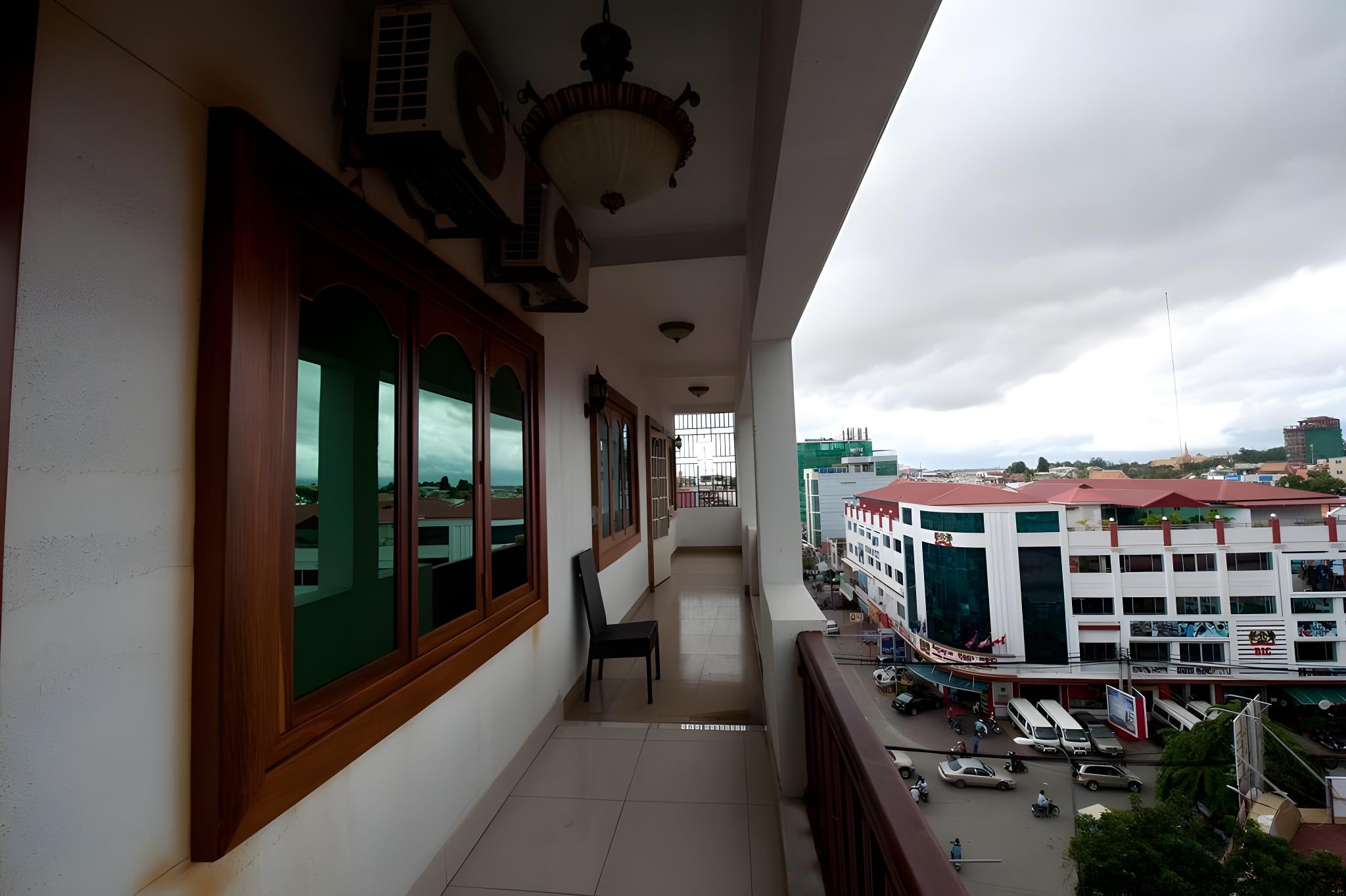 Wei Si Deng Hotel and Restaurant 3/19