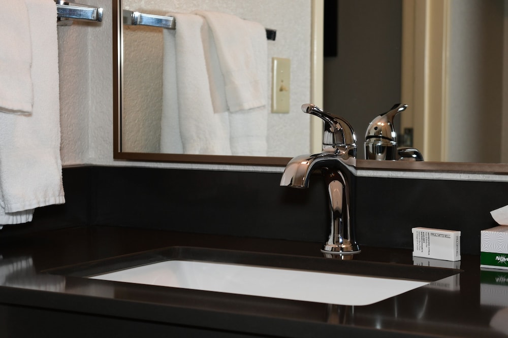 Fairfield By Marriott Mt Pleasant 28/30