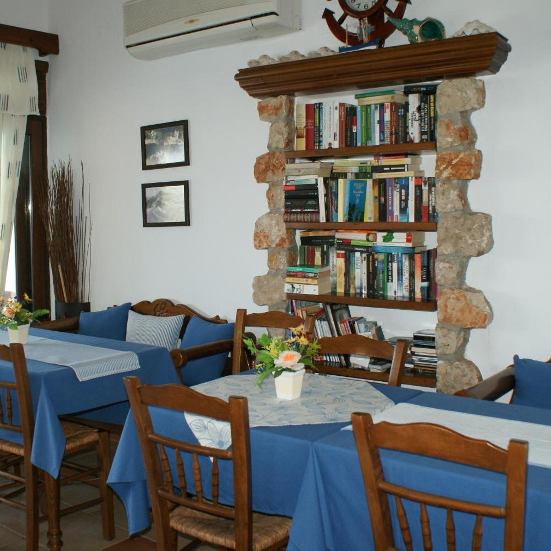 Akropolis Pension 12/25