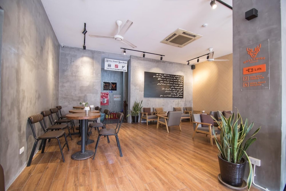 Soft Pillow Hostel - Adults Only 27/45