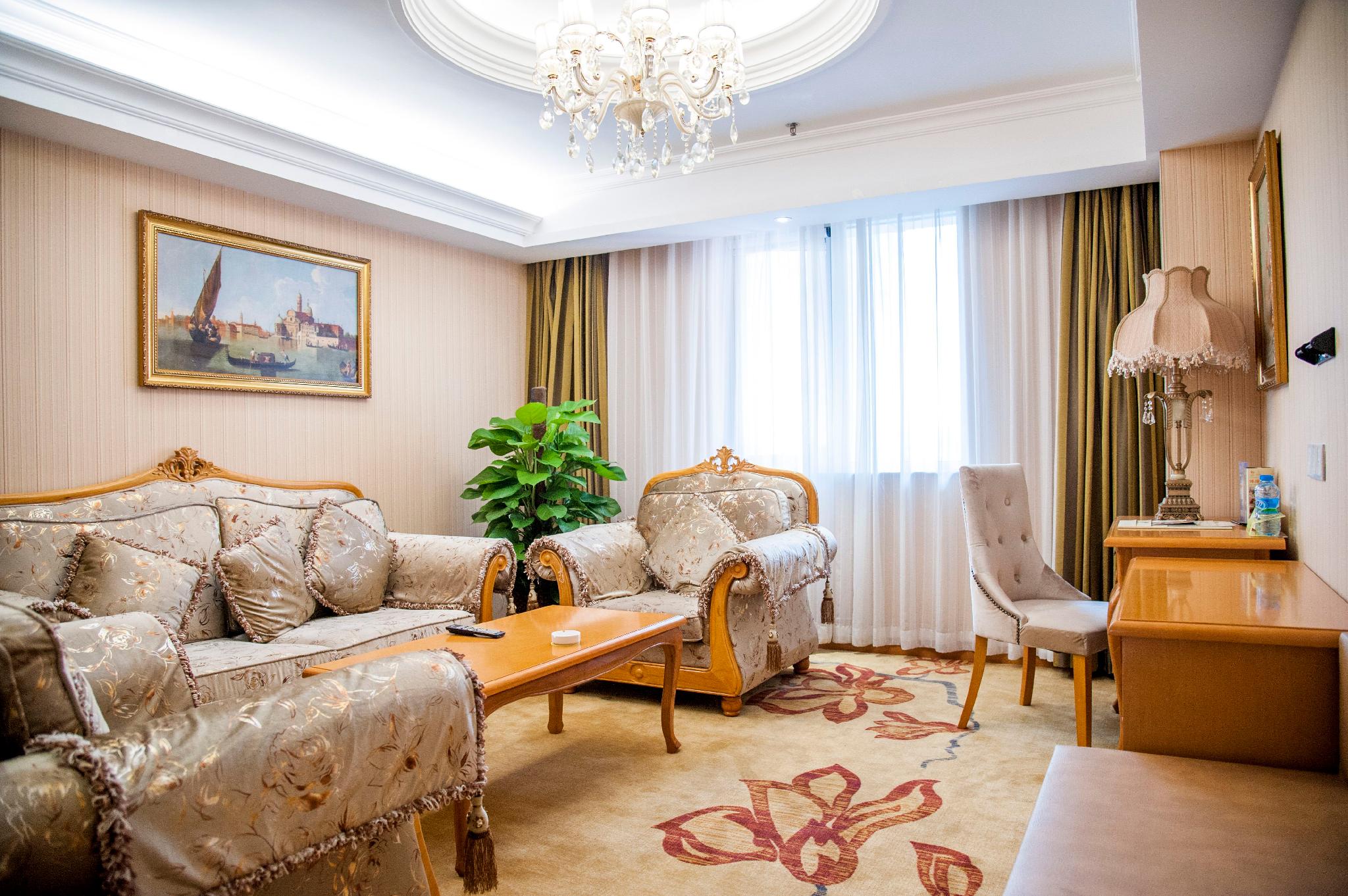 Vienna International Hotel Guang'anmen 23/32