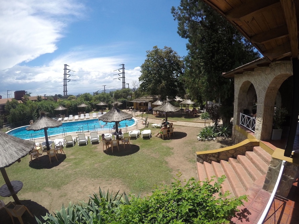 Pinares Del Cerro Hotel 57/63