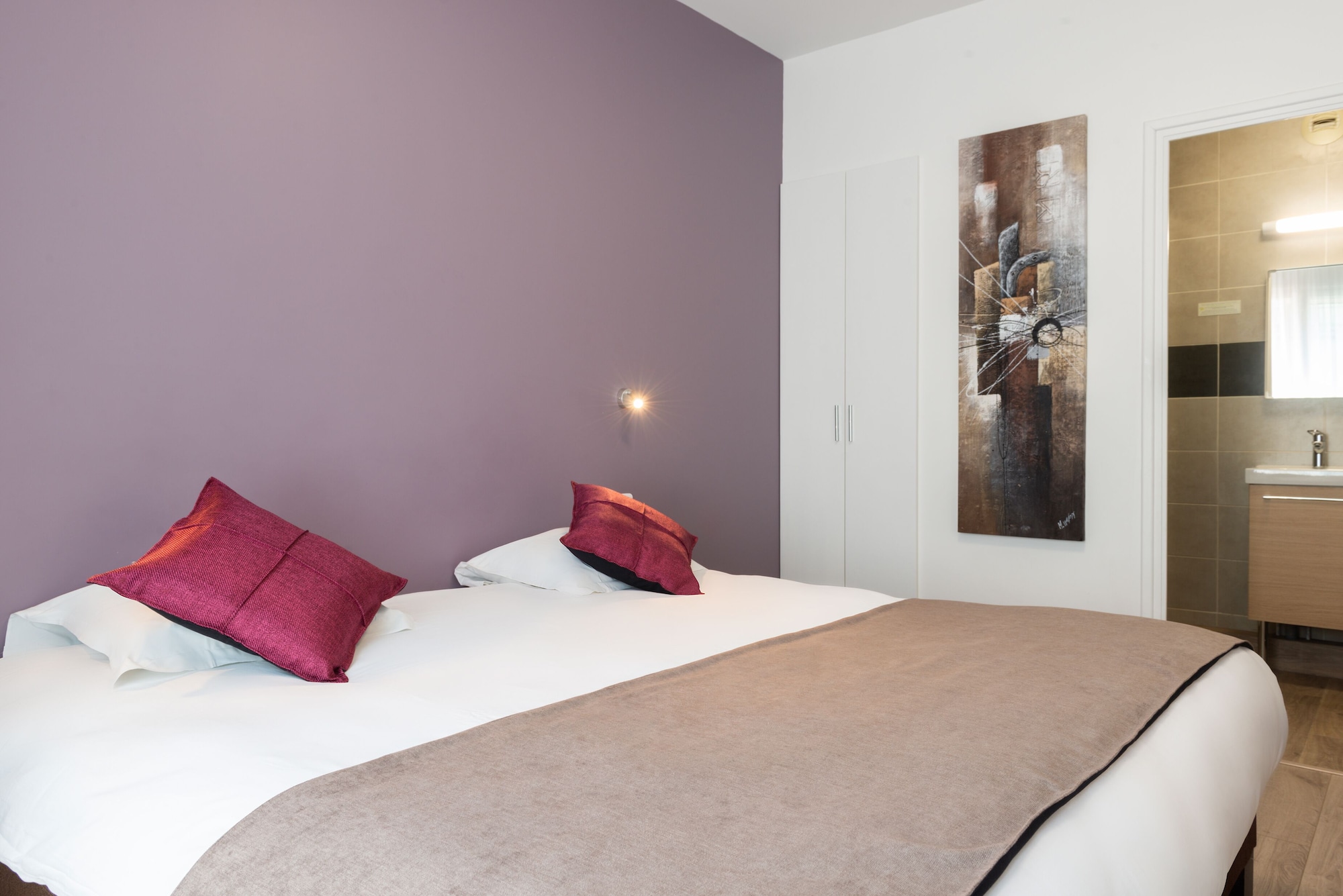 COMFORT, DOUBLE BED