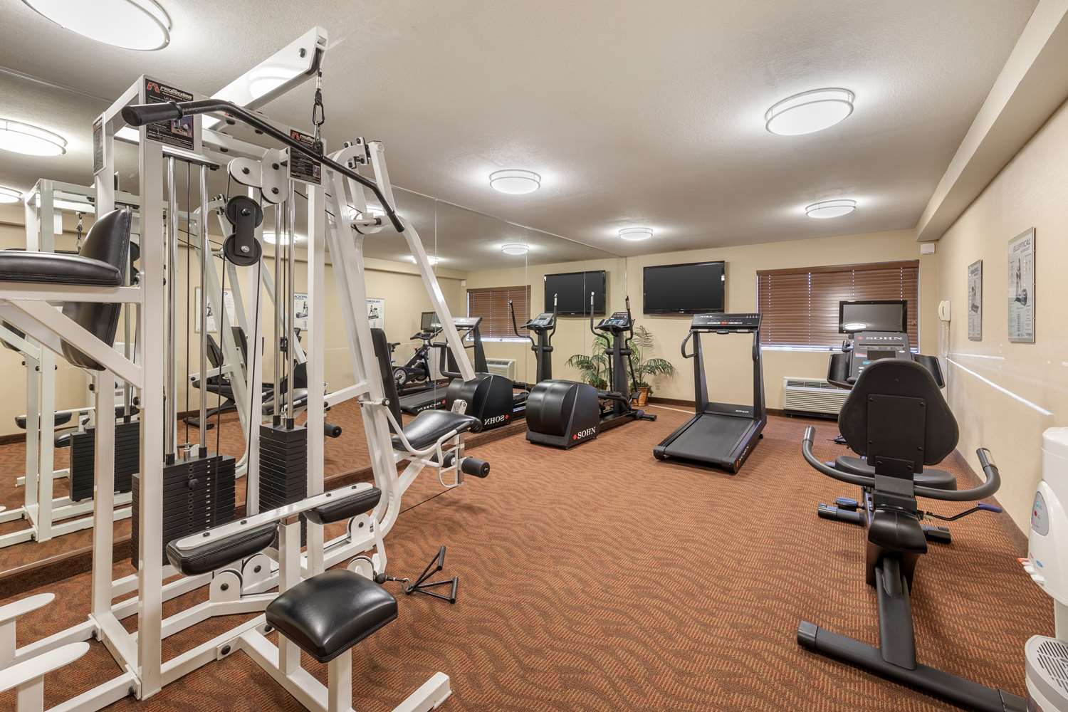 Best Western Plus West Covina Inn 5/14