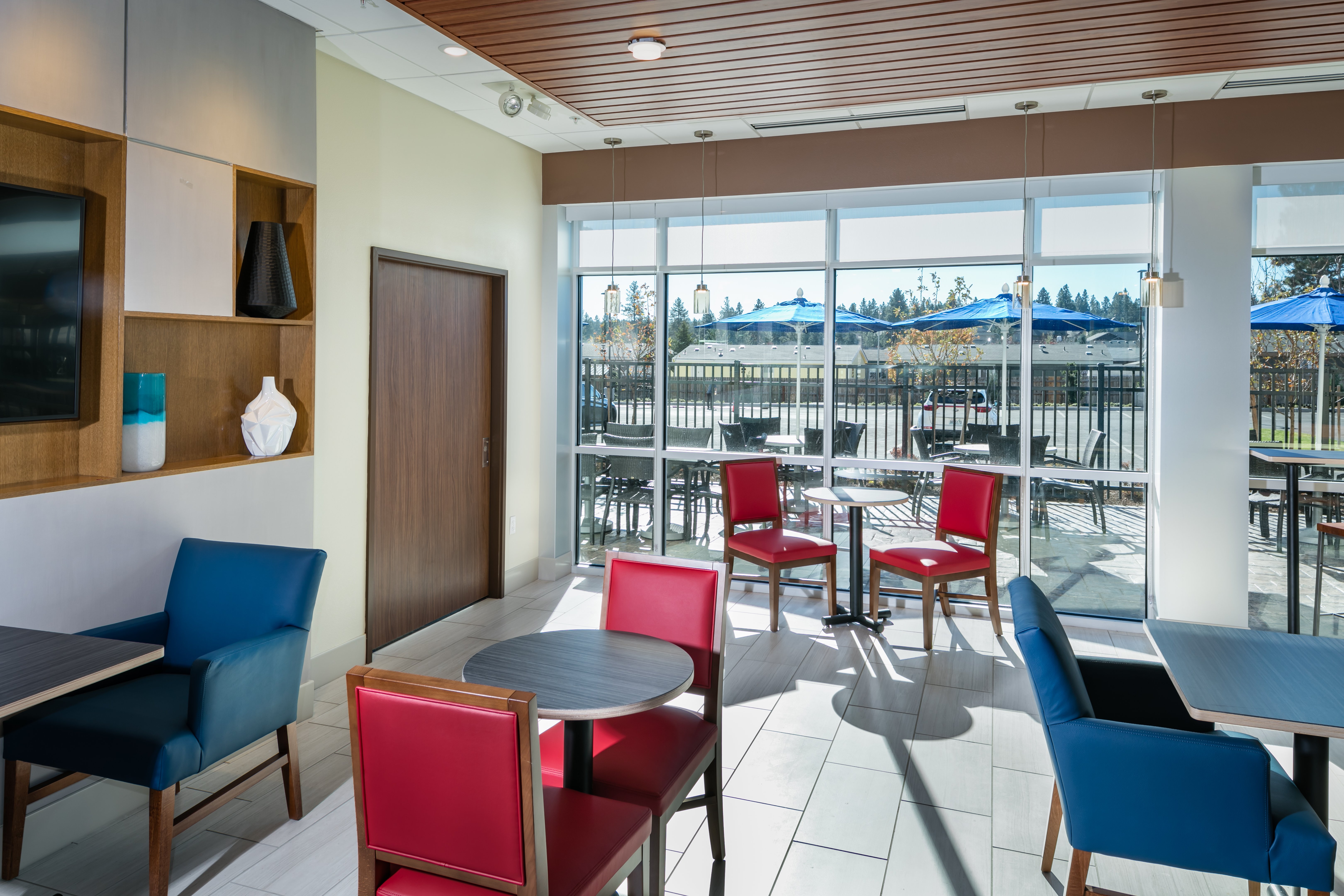 Holiday Inn Express & Suites Bend South 31/45