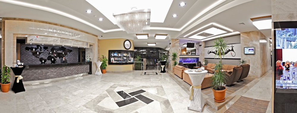 Selcuk Hotel Sems I Tebrizi 17/93