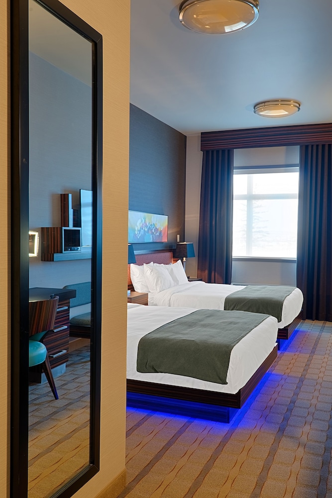 Hotel Clique Calgary Airport 13/53