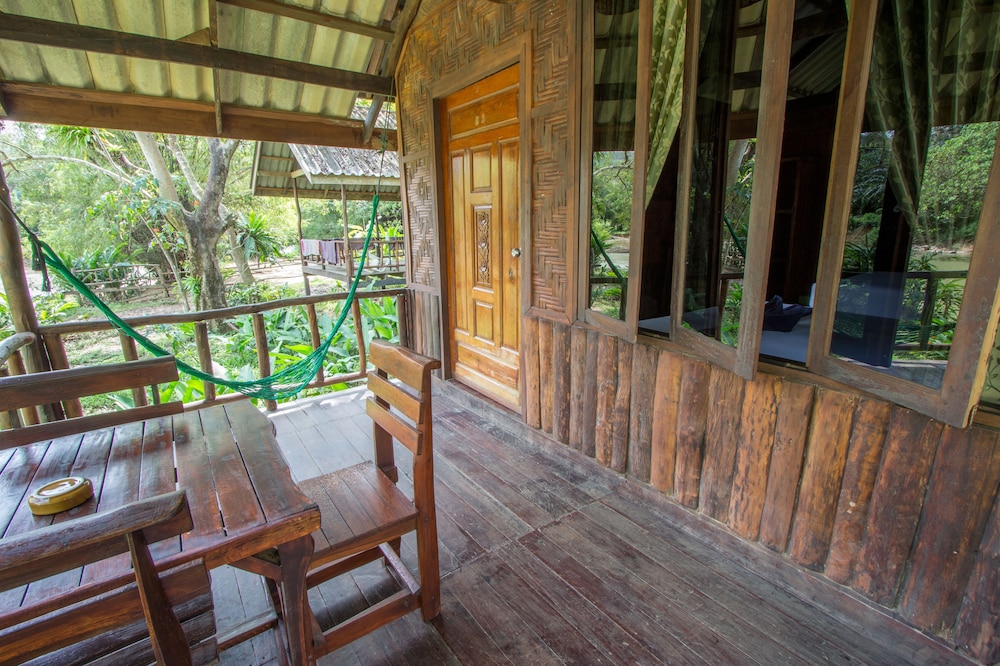 Khao Sok Riverside Cottages 17/50
