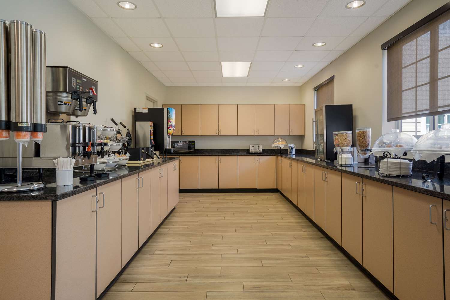 MainStay Suites Wilmington - University Area 9/16