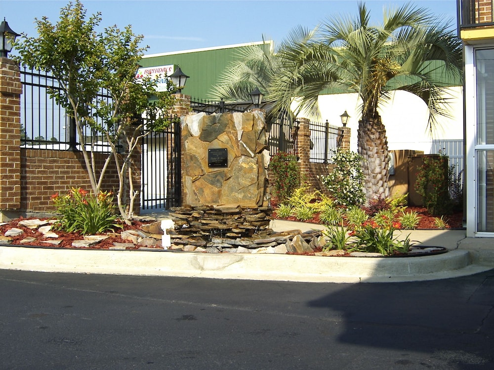 Baymont by Wyndham Sumter Northwest 1/29