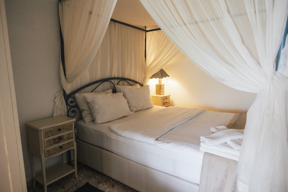 ROOM, DOUBLE BED, GARDEN VIEW